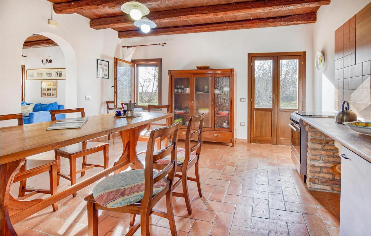 2 Bedroom Awesome Home In Taglio Di Po Ro 维罗港 外观 照片
